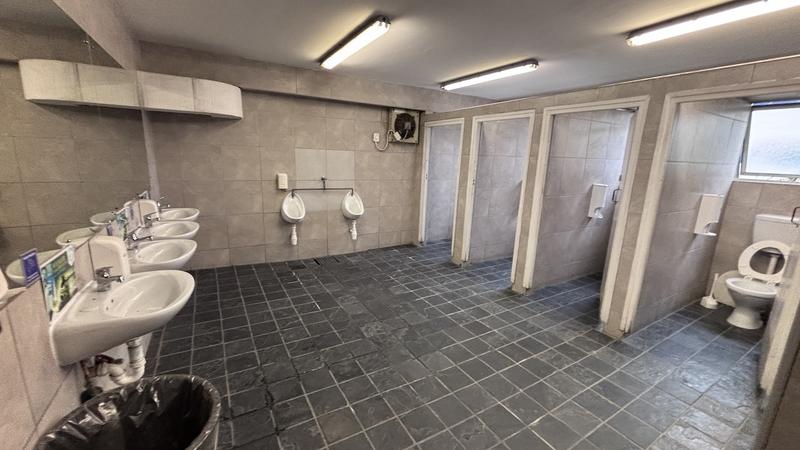 To Let Commercial Property for Rent in Killarney Gardens Western Cape